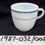 1987-032/002 - Mug