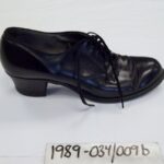 1989-034/009a-b - Shoe