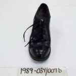 1989-034/009a-b - Shoe