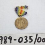 1989-035/001 - Medal