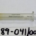 1989-041/003a-b - Syringe