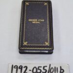1992-055/011a-b - Medal
