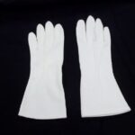 1993-021/003a-b - Glove