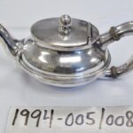 1994-005/008 - Teapot