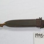 1995-032/013a-b - Knife