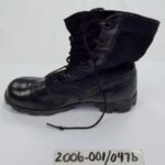 2006-001/047a-b - Boot